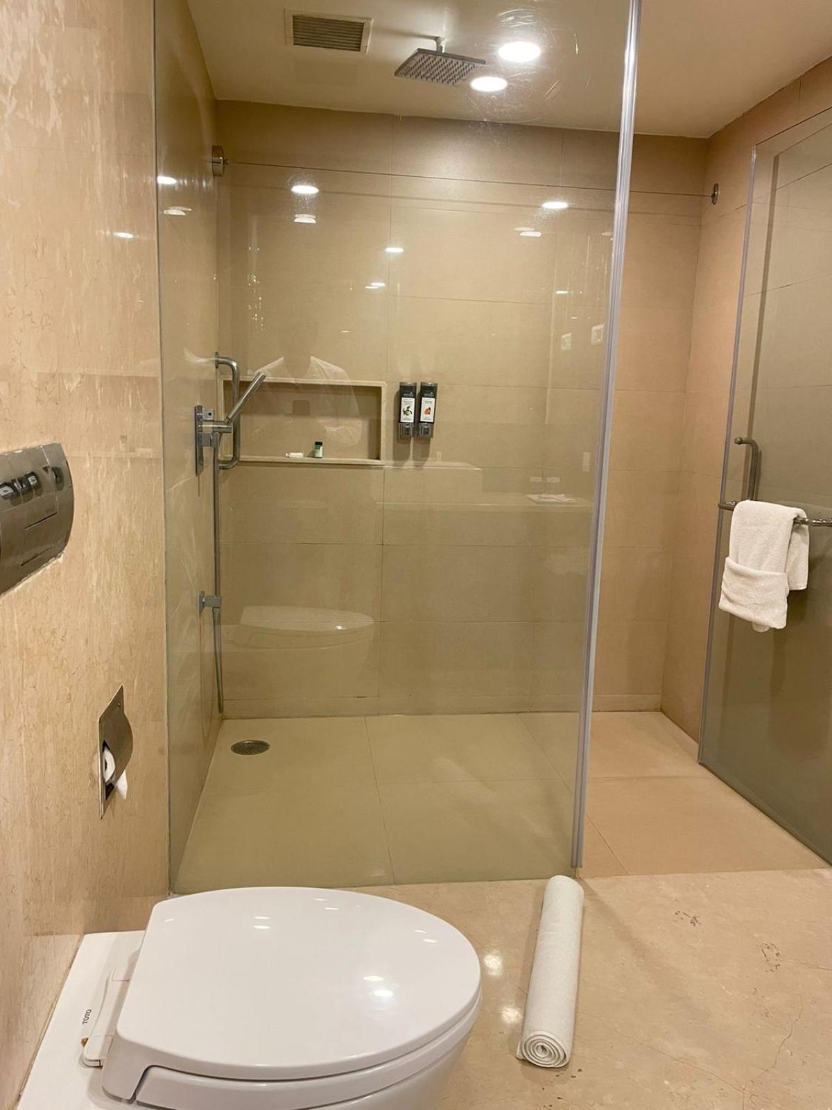 Paradigm Sarovar Portico Kakinada Exterior photo